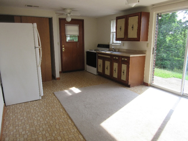 3258 8th St in Huntington, WV - Building Photo - Building Photo