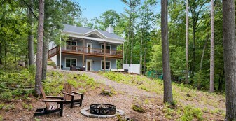 183 Tibbets Dr in Traverse City, MI - Building Photo