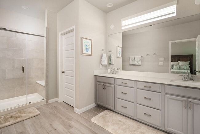 9810 Falling Fern Ln in Houston, TX - Building Photo - Building Photo