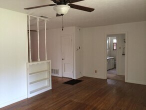 718 Cordell St in Denton, TX - Foto de edificio - Building Photo