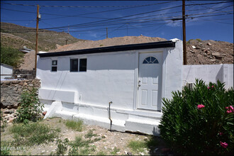 2111 Portland Ave in El Paso, TX - Building Photo - Building Photo