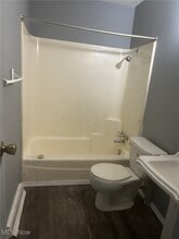 368 Maryknoll Dr in Campbell, OH - Building Photo - Building Photo