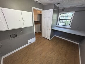 1044 N Oswego Ave in Tulsa, OK - Building Photo - Building Photo