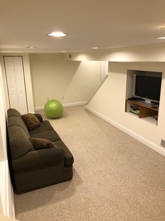 3104 Lee St in Silver Spring, MD - Building Photo - Building Photo