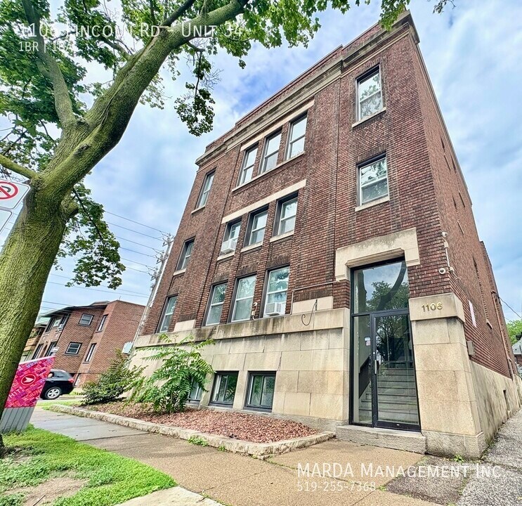 1106 Lincoln Rd in Windsor, ON - Building Photo