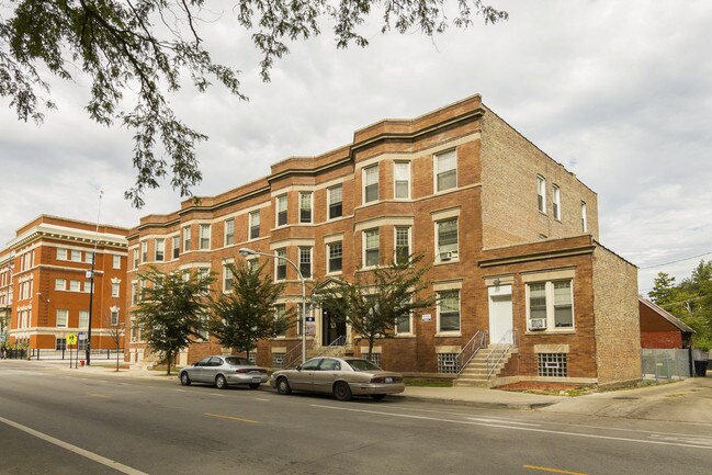 8257 S Coles Ave in Chicago, IL - Foto de edificio - Building Photo