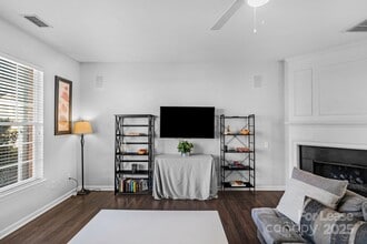 3213 Mannington Dr in Charlotte, NC - Building Photo - Building Photo