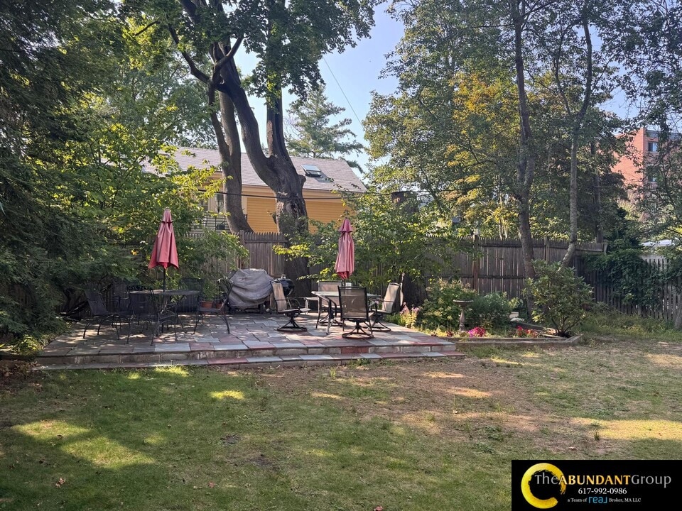 1 Dana St, Unit 2 in Cambridge, MA - Foto de edificio