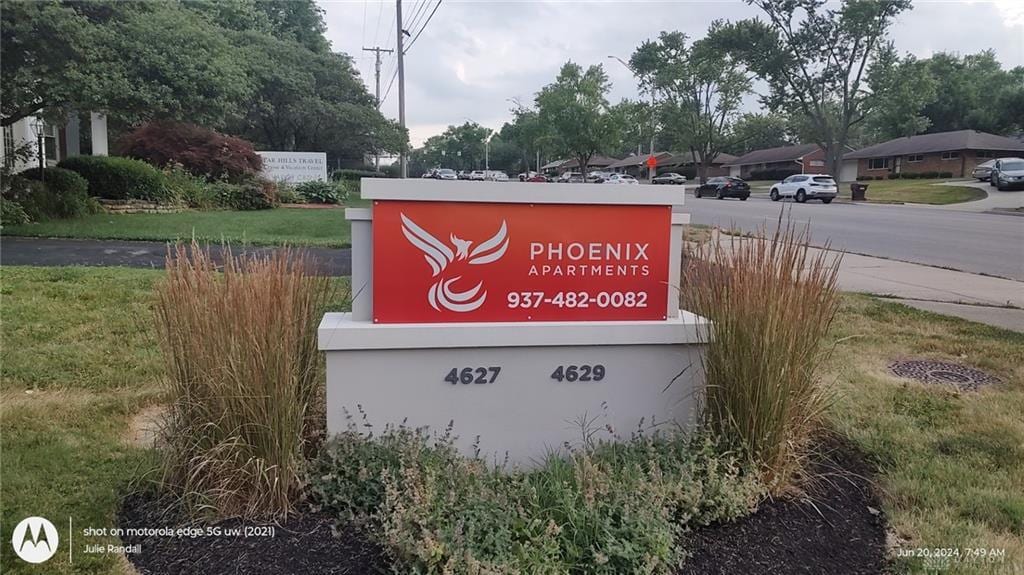 4627 Far Hills Ave in Kettering, OH - Foto de edificio