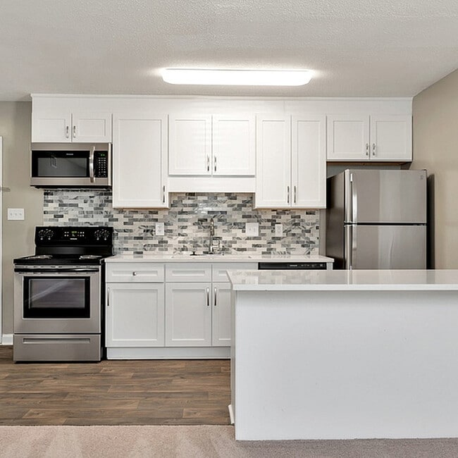 Arbor Creek in Raleigh, NC - Building Photo - Building Photo