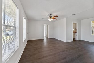 5234 Browncroft St in Houston, TX - Building Photo - Building Photo