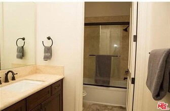 3889 Old Topanga Canyon Rd in Calabasas, CA - Building Photo - Building Photo