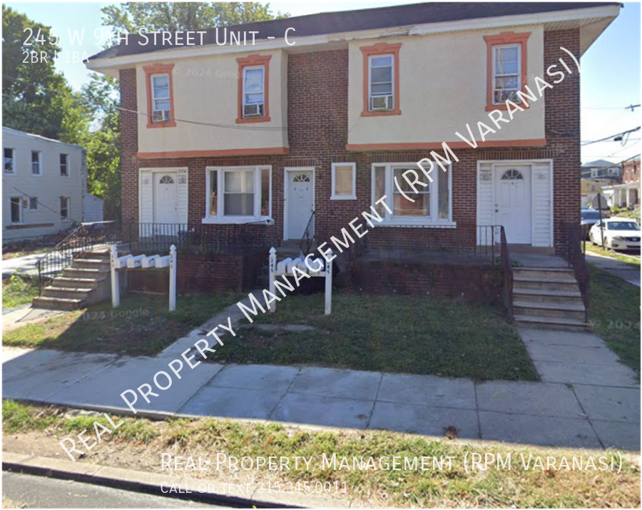 245 W 9th St in Chester, PA - Building Photo