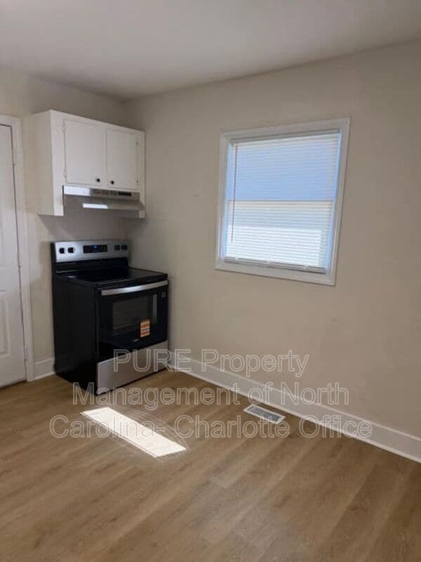 1732 Newland Rd in Charlotte, NC - Building Photo - Building Photo