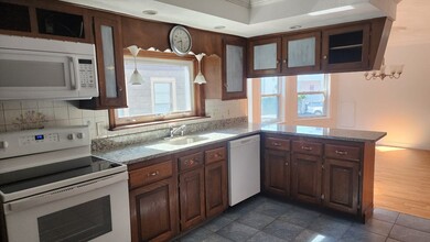 7 B St, Unit 1 in Everett, MA - Building Photo - Building Photo