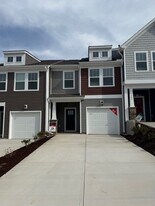 1242 Cherry Orch Rd in Moore, SC - Building Photo
