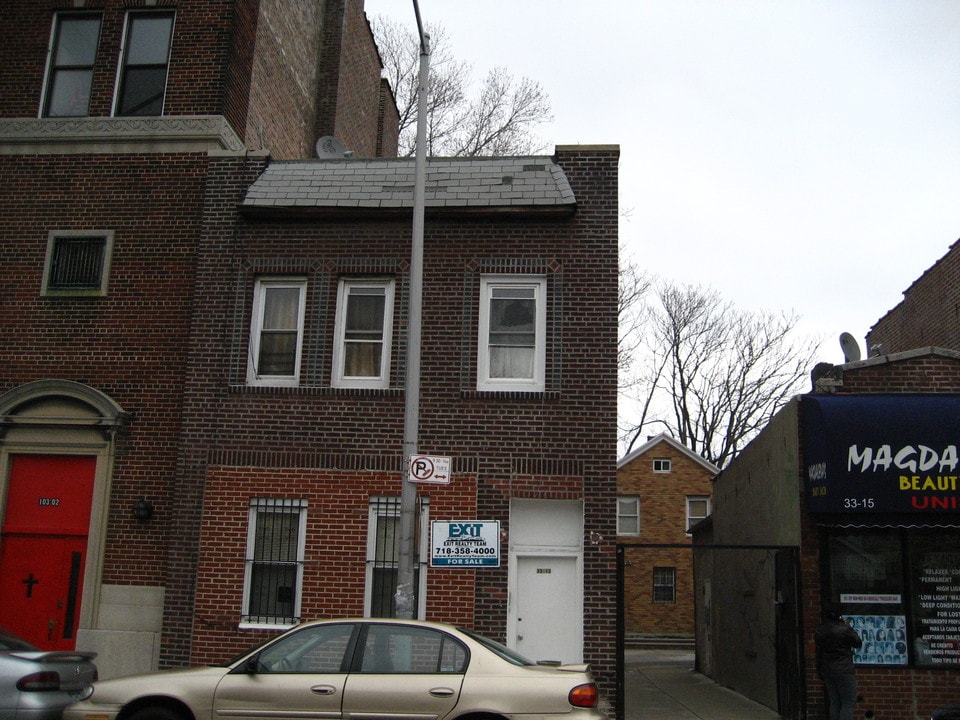 33-13 103rd St in Flushing, NY - Building Photo