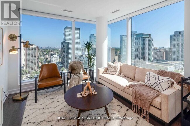 18 Erskine Ave in Toronto, ON - Building Photo - Building Photo