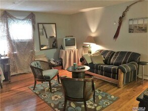 135 Waterside Ave-Unit -1st Fl in Northport, NY - Building Photo - Building Photo