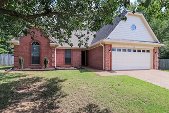 190 Winding Creek Dr in Oakland, TN - Building Photo - Building Photo