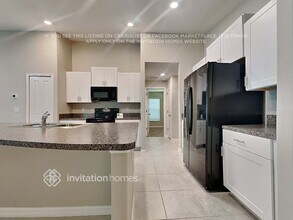 7106 Paradise Island Ct in Sun City Center, FL - Building Photo - Building Photo
