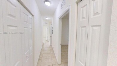 260 NW 109th Ave in Miami, FL - Building Photo - Building Photo