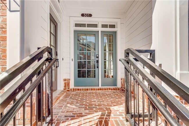501 Burton Dr in Alpharetta, GA - Building Photo - Building Photo