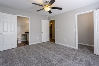 Creekside Apartments in Doraville, GA - Foto de edificio - Interior Photo