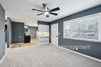 803 N Christy St in Fremont, NE - Building Photo - Building Photo