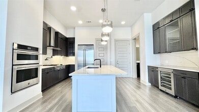 3330 Oak Grove Ave, Unit 1303 in Dallas, TX - Building Photo - Building Photo