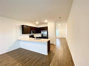 112 Night Riders Wy in Jarrell, TX - Building Photo - Building Photo