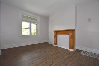 5404 Black St in Pittsburgh, PA - Foto de edificio - Building Photo