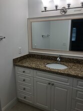 14404 Canalview Dr in Delray Beach, FL - Foto de edificio - Building Photo