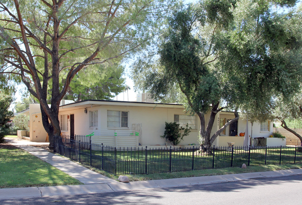 3511 E Montecito Ave in Phoenix, AZ - Building Photo