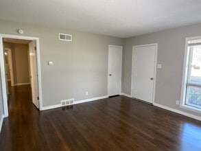 2506 Thackery Dr in Memphis, TN - Building Photo - Building Photo