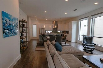 4925 Camdale Ct in Dallas, TX - Building Photo - Building Photo