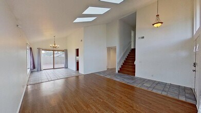 24652 Vía Raza in Lake Forest, CA - Building Photo - Building Photo