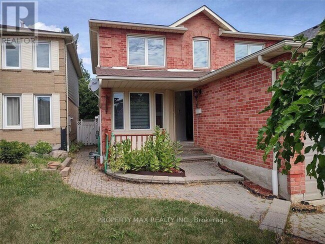 54 Chapman Dr in Ajax, ON - Building Photo - Building Photo
