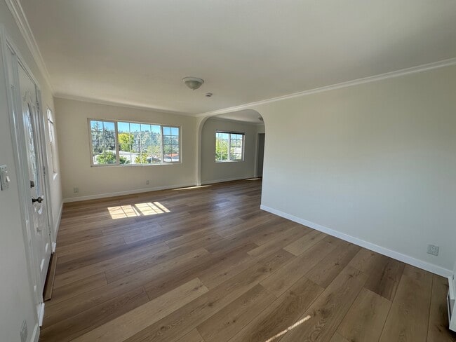 3513 Loosmore St, Unit 3513 Loosmore