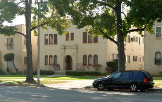 735 S Chevy Chase Dr Apartments