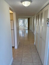 8390 Sands Point Blvd, Unit F109 in Tamarac, FL - Foto de edificio - Building Photo