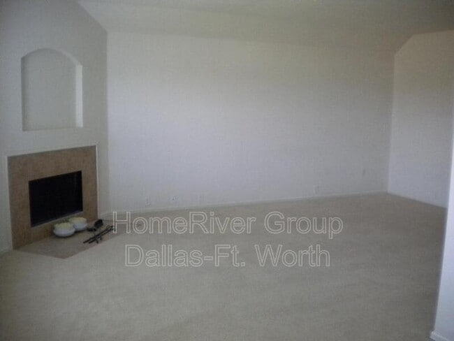 609 Quail Hollow Dr in Midlothian, TX - Foto de edificio - Building Photo