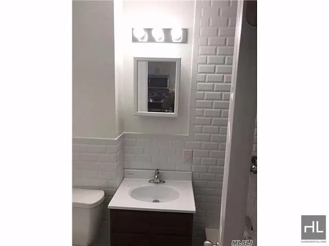 492 Thatford Ave-Unit -1A in Brooklyn, NY - Building Photo - Building Photo
