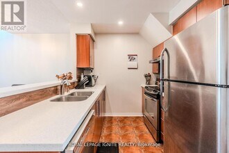 120-120 Petra Way in Whitby, ON - Building Photo - Building Photo