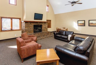 Hamlet Apartments in West Des Moines, IA - Building Photo - Building Photo