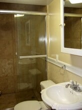 1465 11th Ave in San Francisco, CA - Foto de edificio - Building Photo