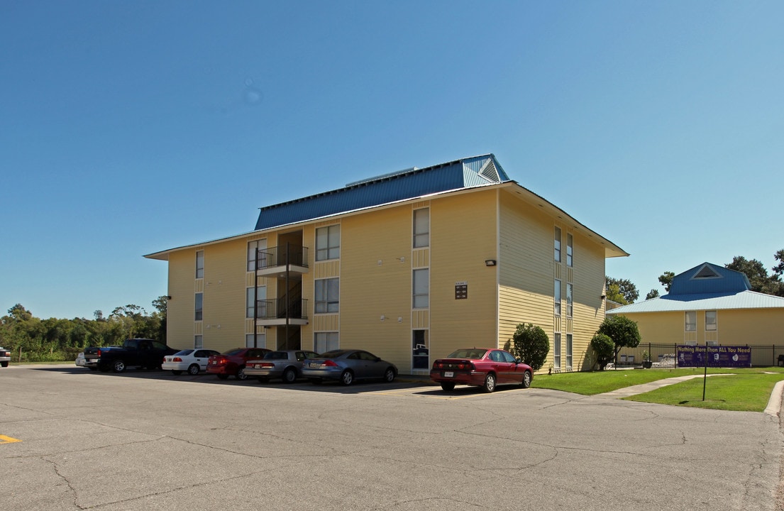 Stadium Square in Baton Rouge, LA - Building Photo