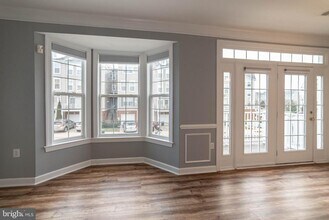13532 Davinci Ln in Herndon, VA - Building Photo - Building Photo