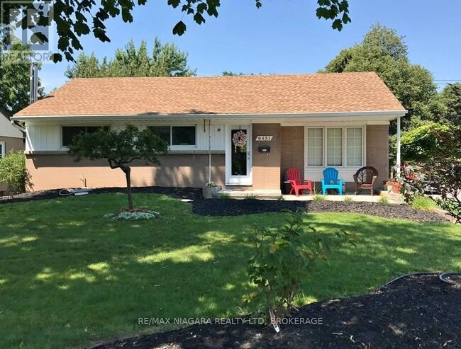 property at 6431 Stamford Green Dr