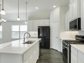 2614 W Argyle Ln in Sherman, TX - Building Photo - Building Photo